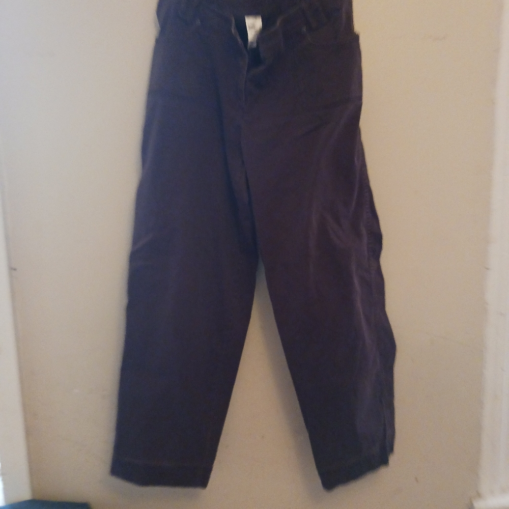 Black Capris